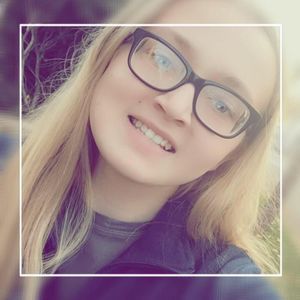 Meet your Posher, Caitlin